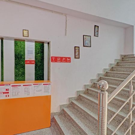 Oyo 81168 Collection O Dwarka Mor New Delhi Bagian luar foto