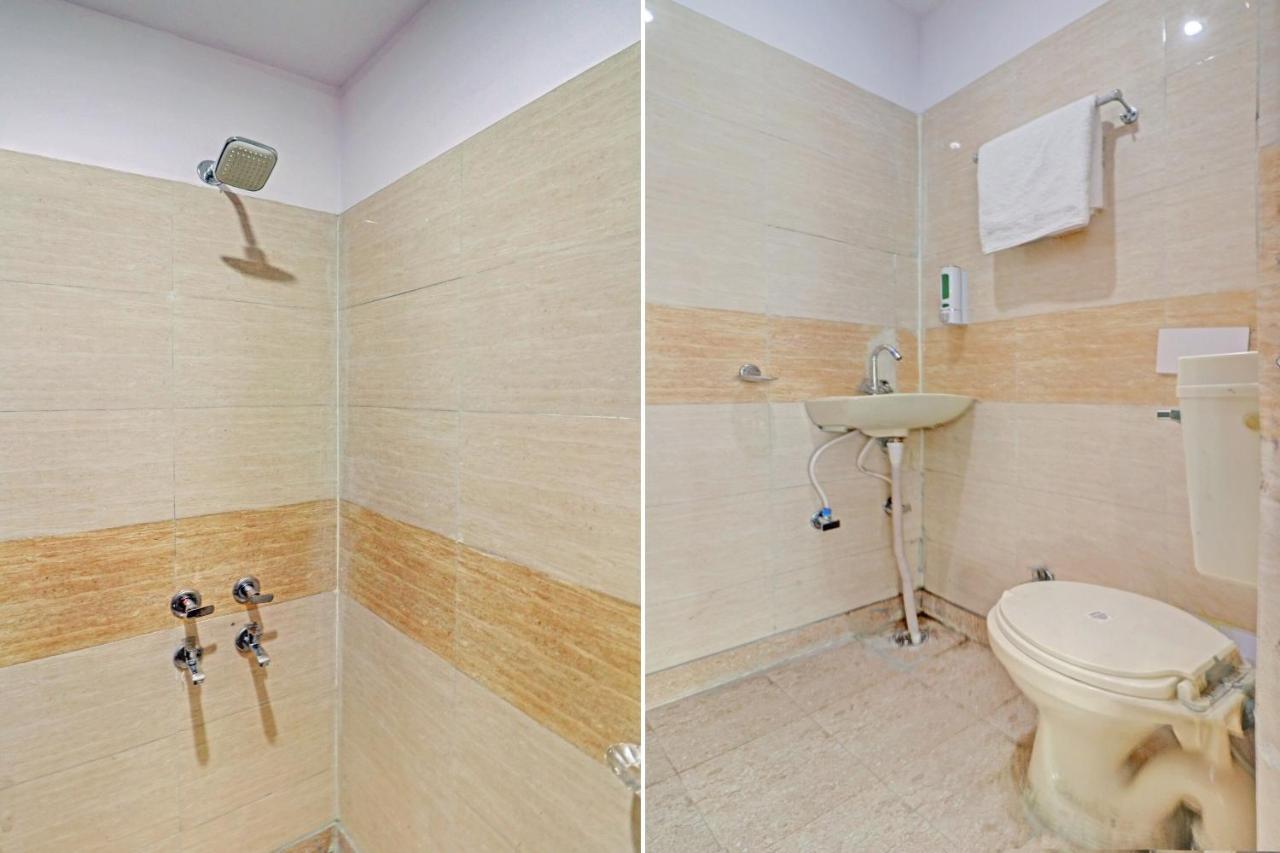 Oyo 81168 Collection O Dwarka Mor New Delhi Bagian luar foto